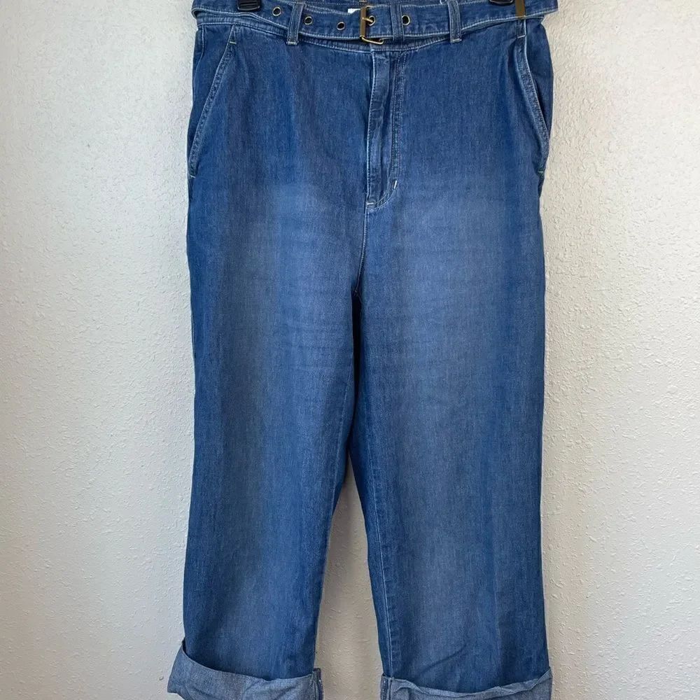 Pre-Owed Liz Claiborne Cropped Jeans with Built in Belt Size 10